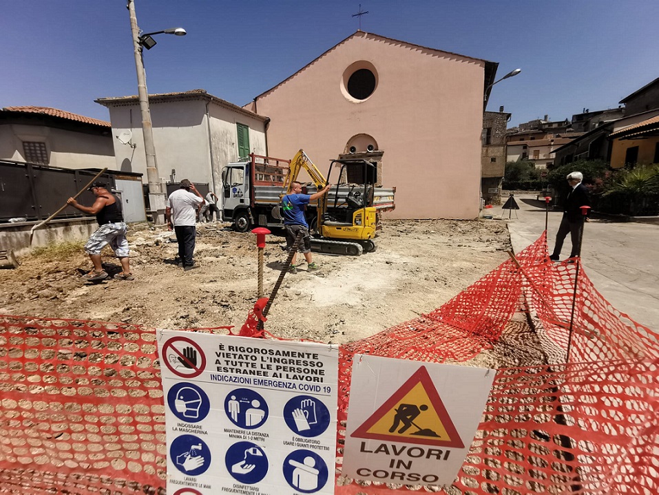 Ferentino,  iniziati i lavori antistante la chiesa di Santa Maria degli Angeli